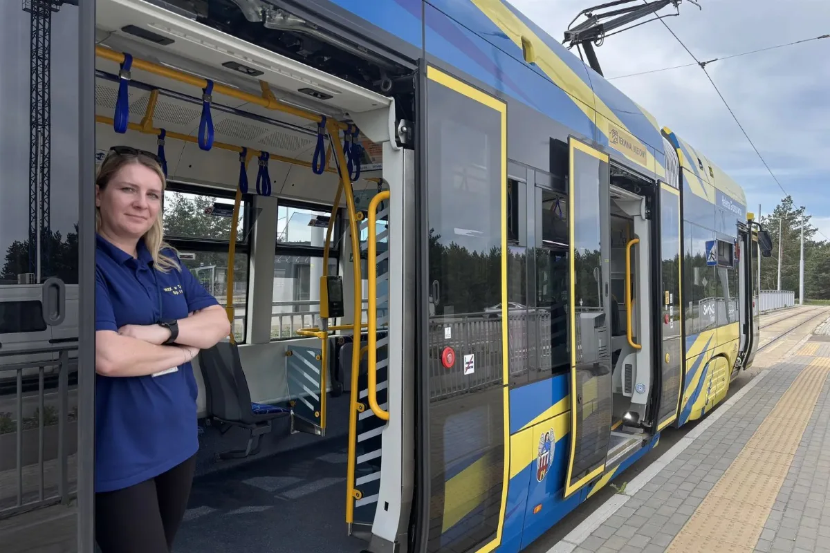 Praca motorniczej w Toruniu: codzienność za sterami tramwaju