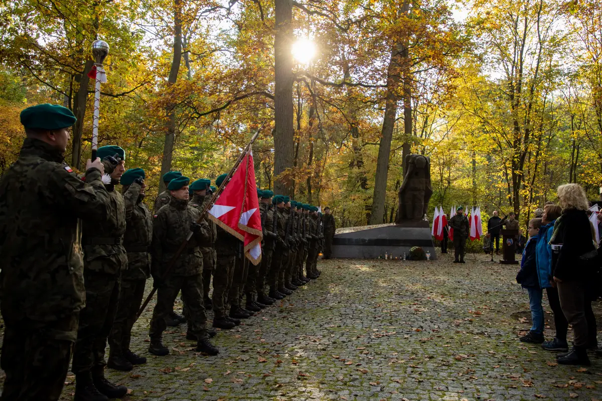 Uroczystości upamiętniające 87. rocznicę straceń na Barbarce