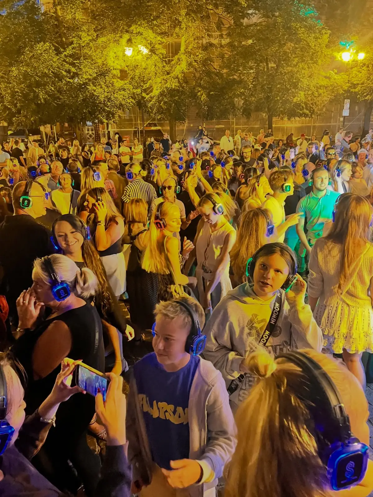 Toruńska starówka gościła Silent Disco z udziałem ponad 350 osób