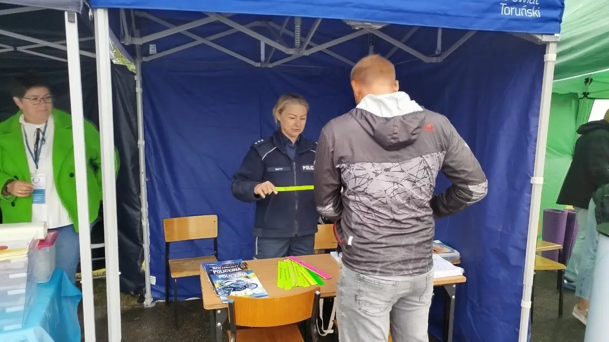 Policjanci uczestniczyli w „VIII Czernikowskiej 10-tce”