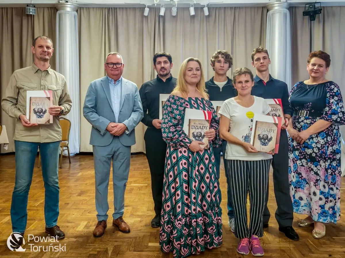 Podziękowania za uczestnictwo w Narodowym Czytaniu "Dziadów"