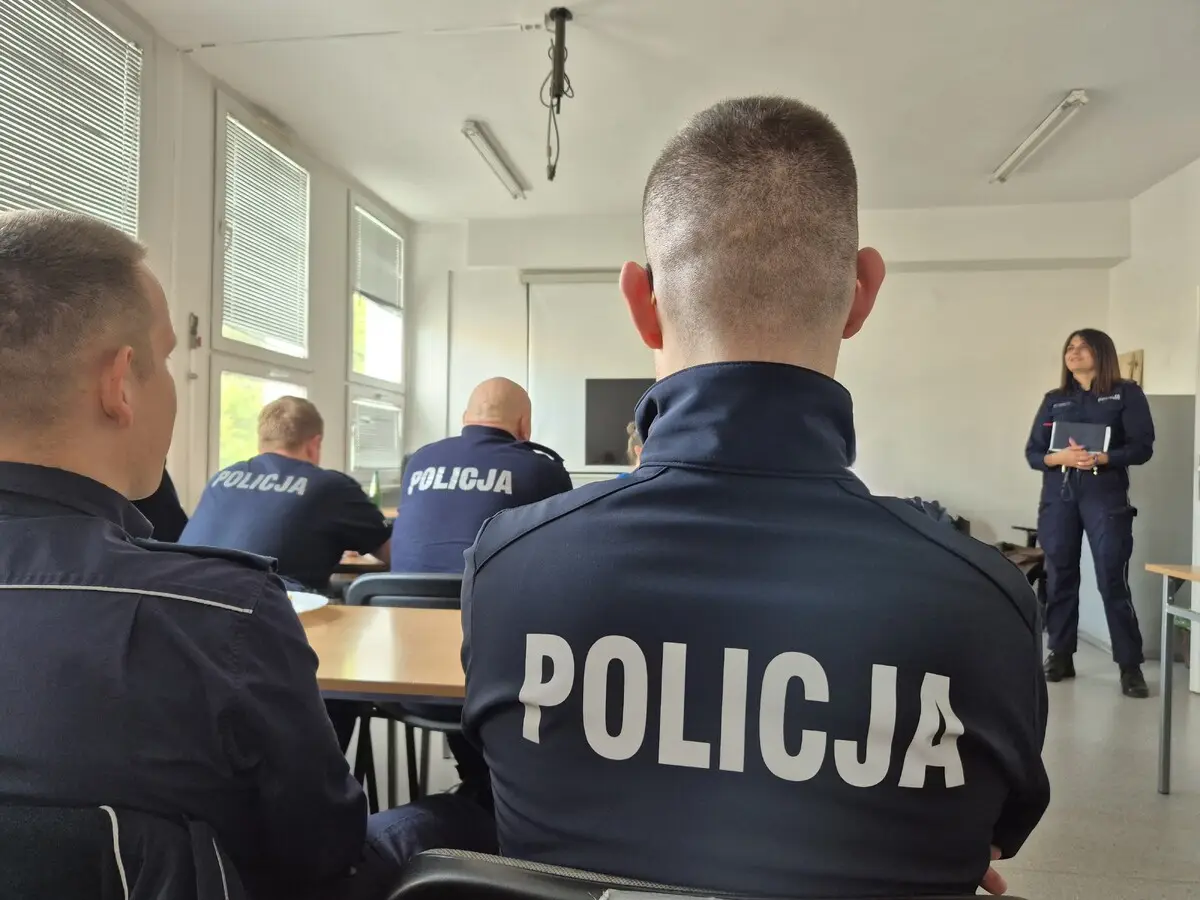 Szkolenie funkcjonariuszy w zakresie profilaktyki uzależnień i programu „FreD Goes Net”
