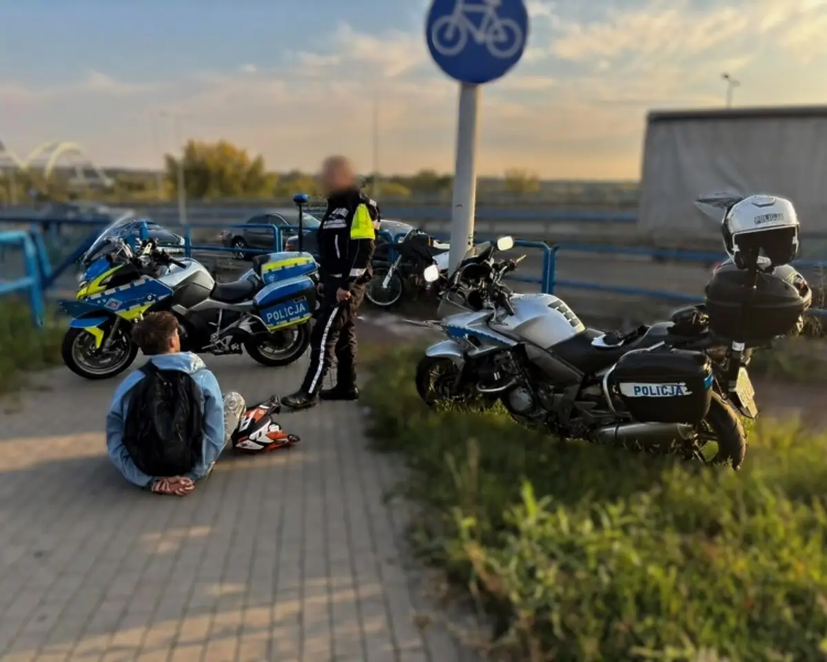 18-latek uciekał przed policją na przerobionym motocyklu crossowym