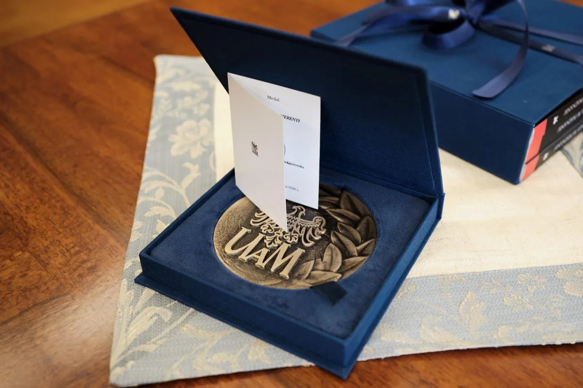 Medal Alumno Bene Merenti dla pośmiertnego uhonorowania prof. Elżbiety Zawackiej
