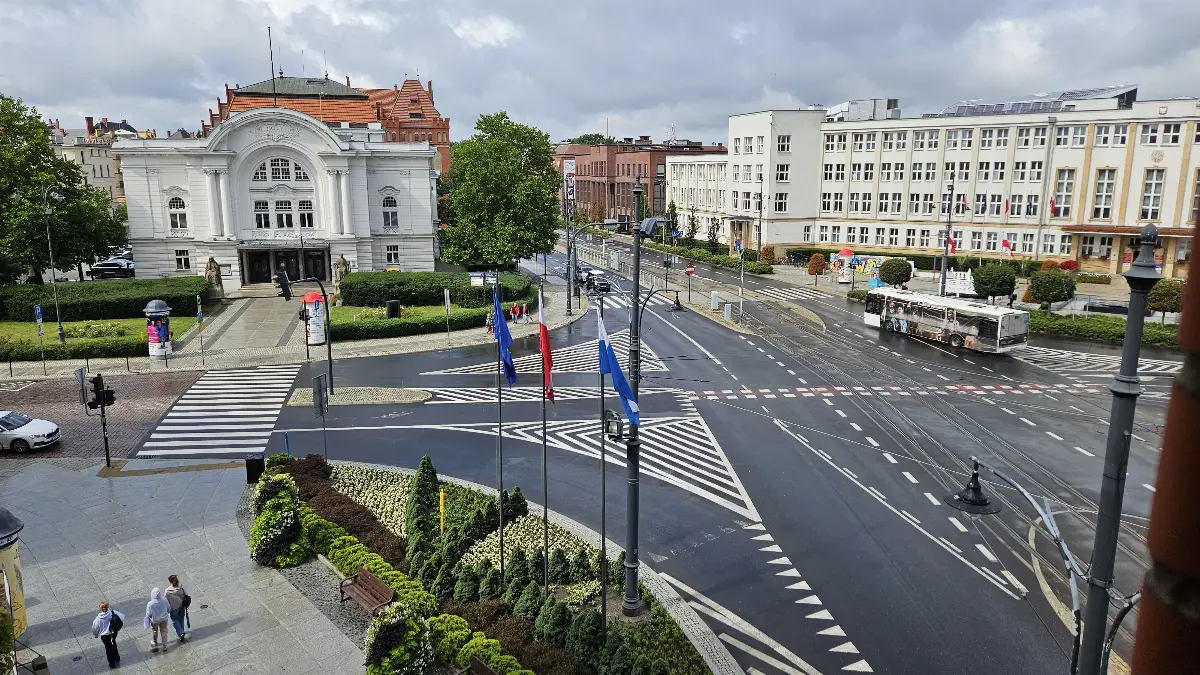 Utrudnienia w ruchu przy urzędzie marszałkowskim