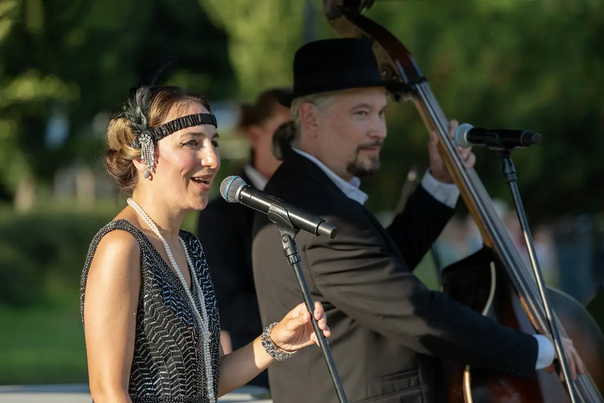 Koncert muzyki dwudziestolecia międzywojennego podczas StreetPiano