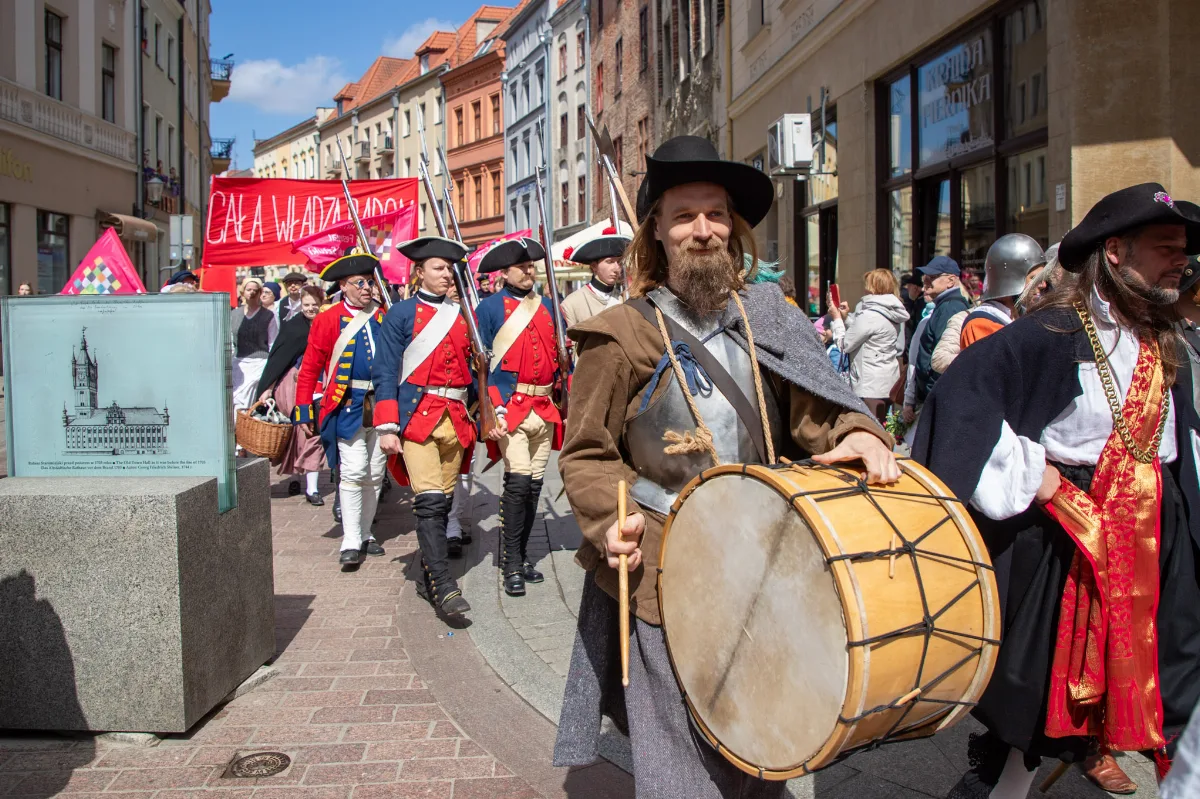 Parada w ramach 24. Festiwalu Nauki i Sztuki w Toruniu