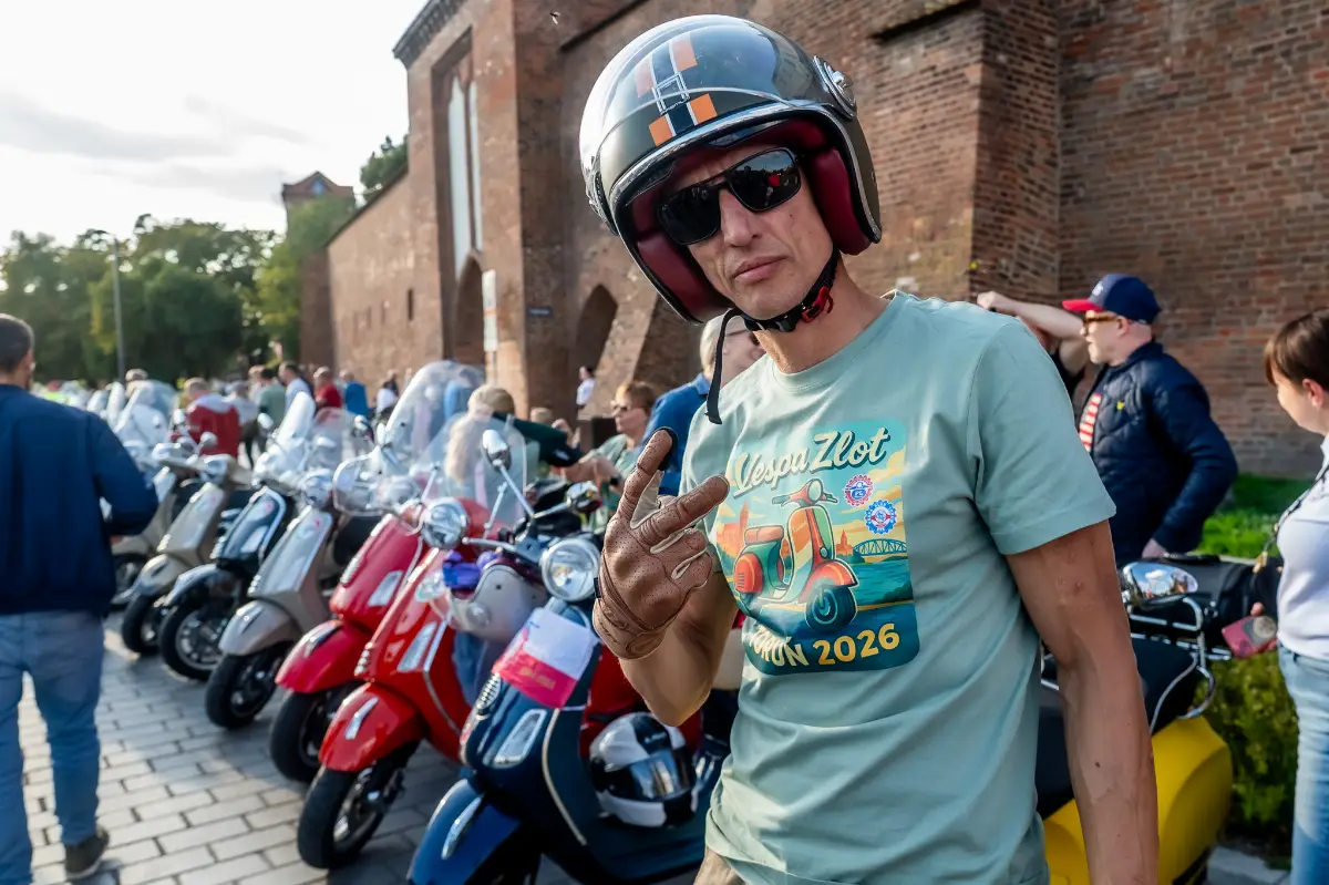 Zlot Vespa w Toruniu: Kolorowa parada i włoski klimat