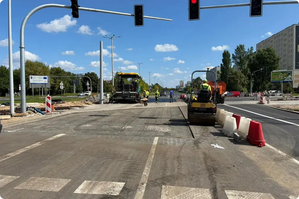 Szosą Lubicką można jeździć wszystkimi pasami